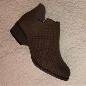 NEVER WORN Pierre Dumas Brown Wedge Booties